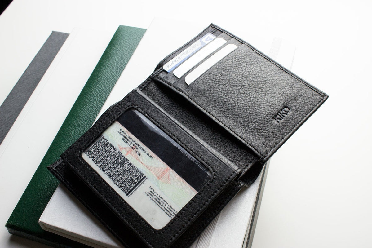 Slimfold Passcase Leather Wallet with ID Case in Black