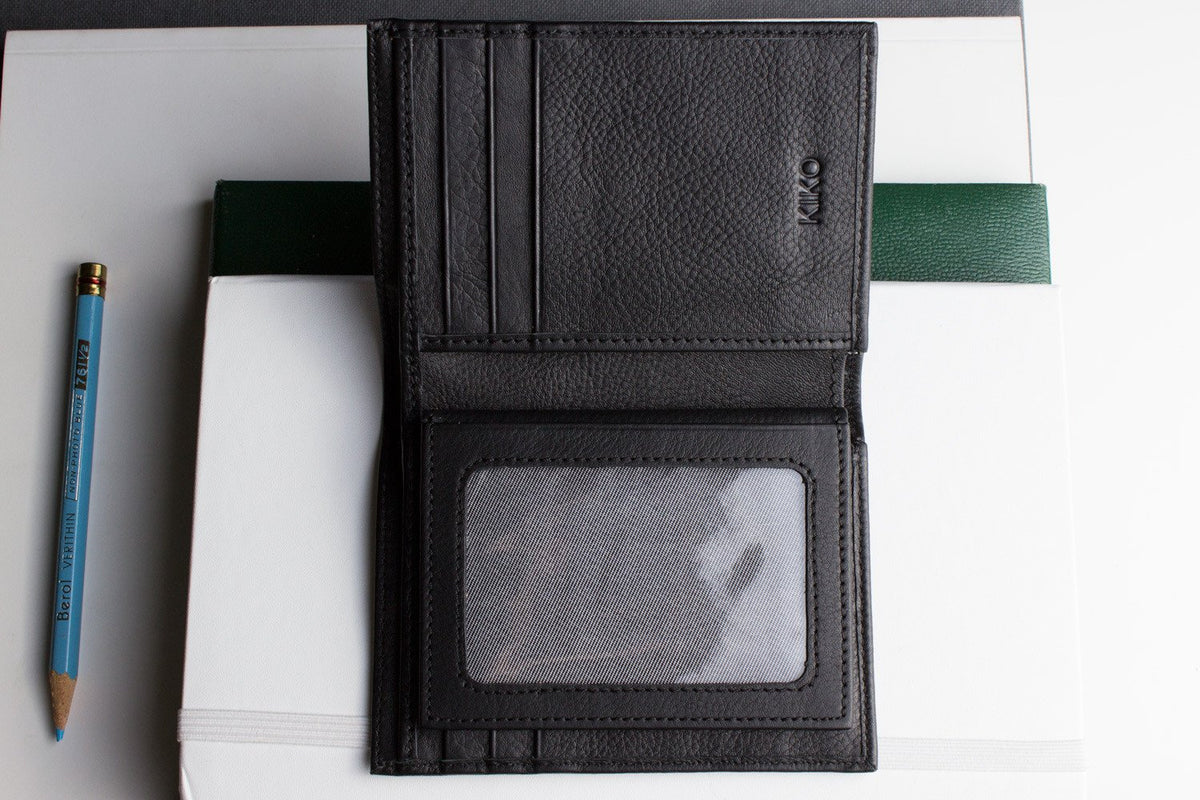 Slimfold Passcase Leather Wallet with ID Case in Black