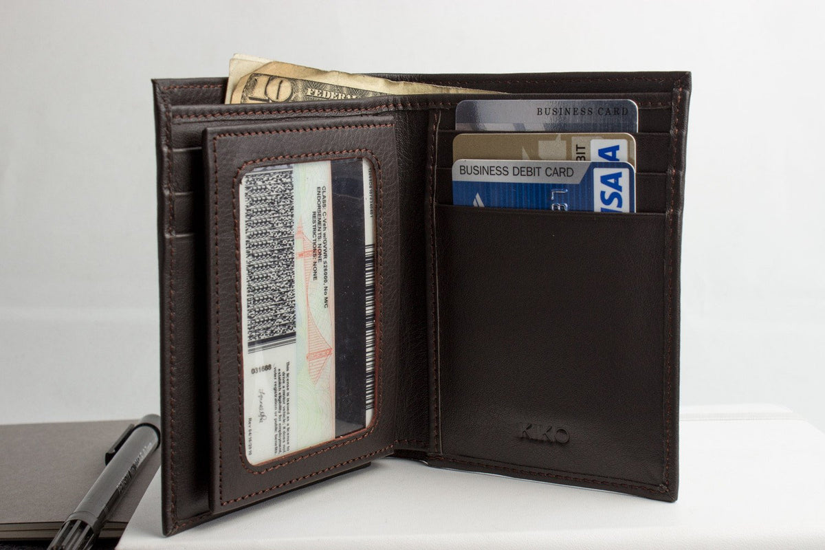 Slimfold Passcase Leather Wallet with ID Case in Brown