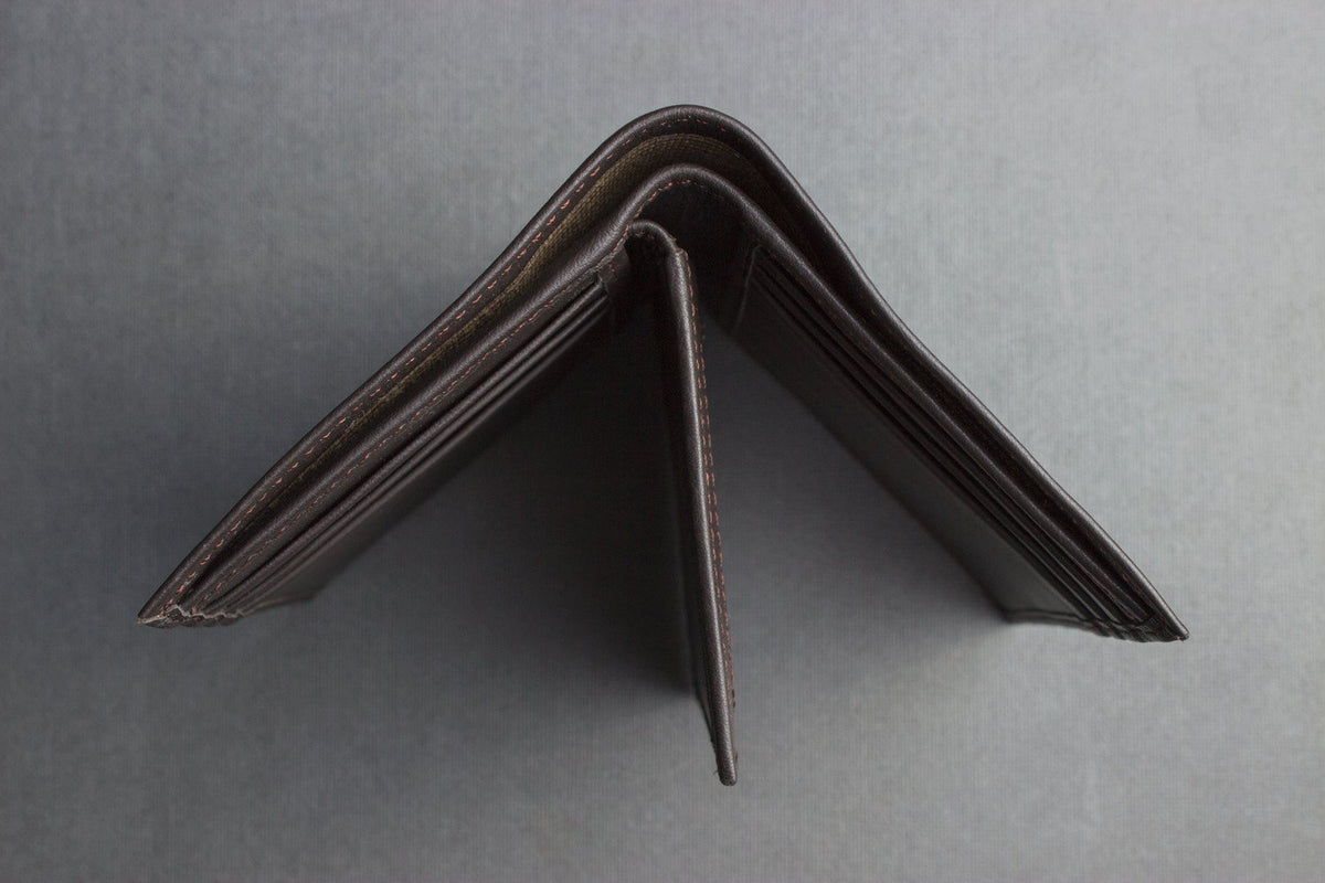 Slimfold Passcase Leather Wallet with ID Case in Brown